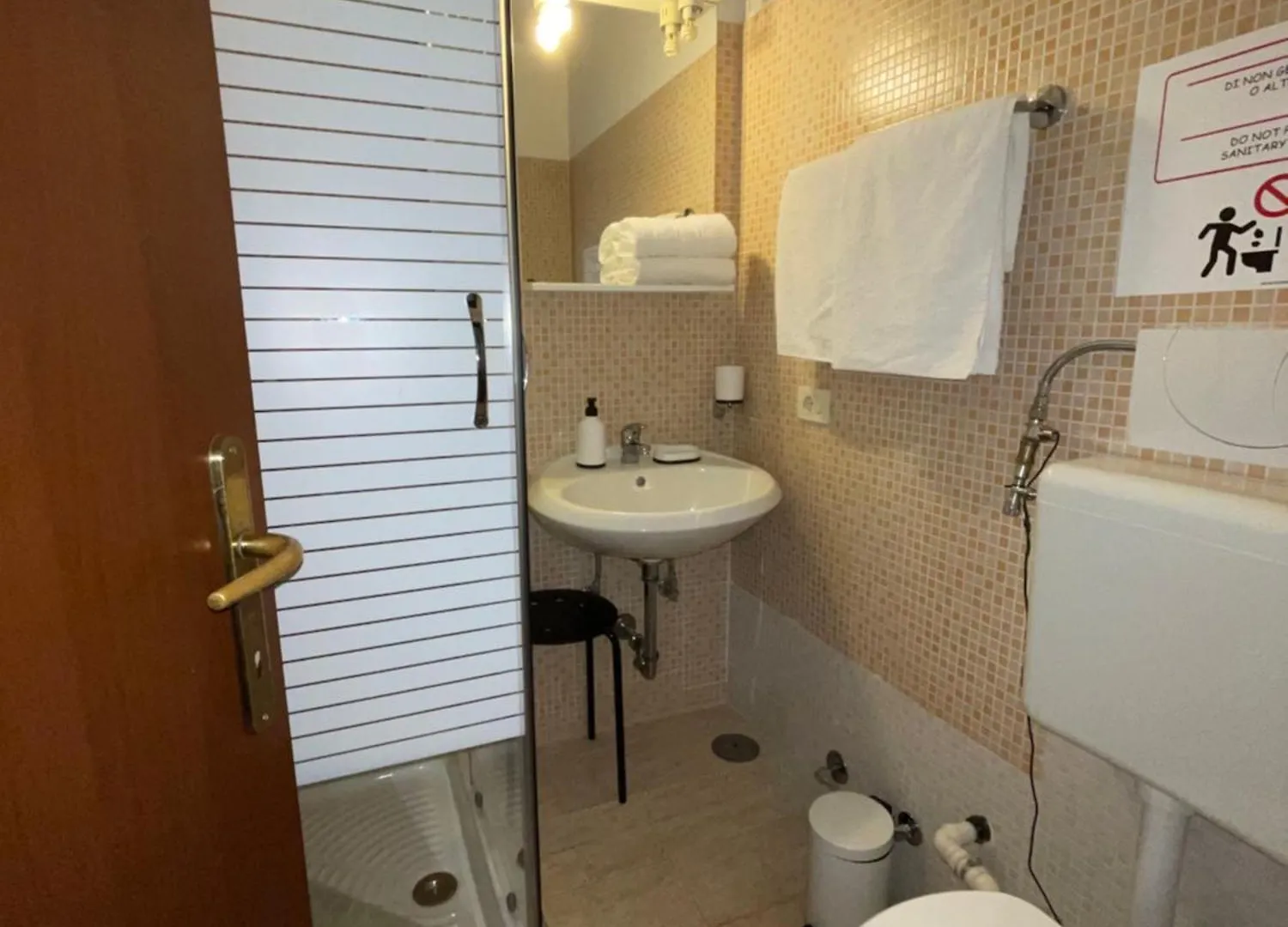 Guest House Meret Róma 2*,