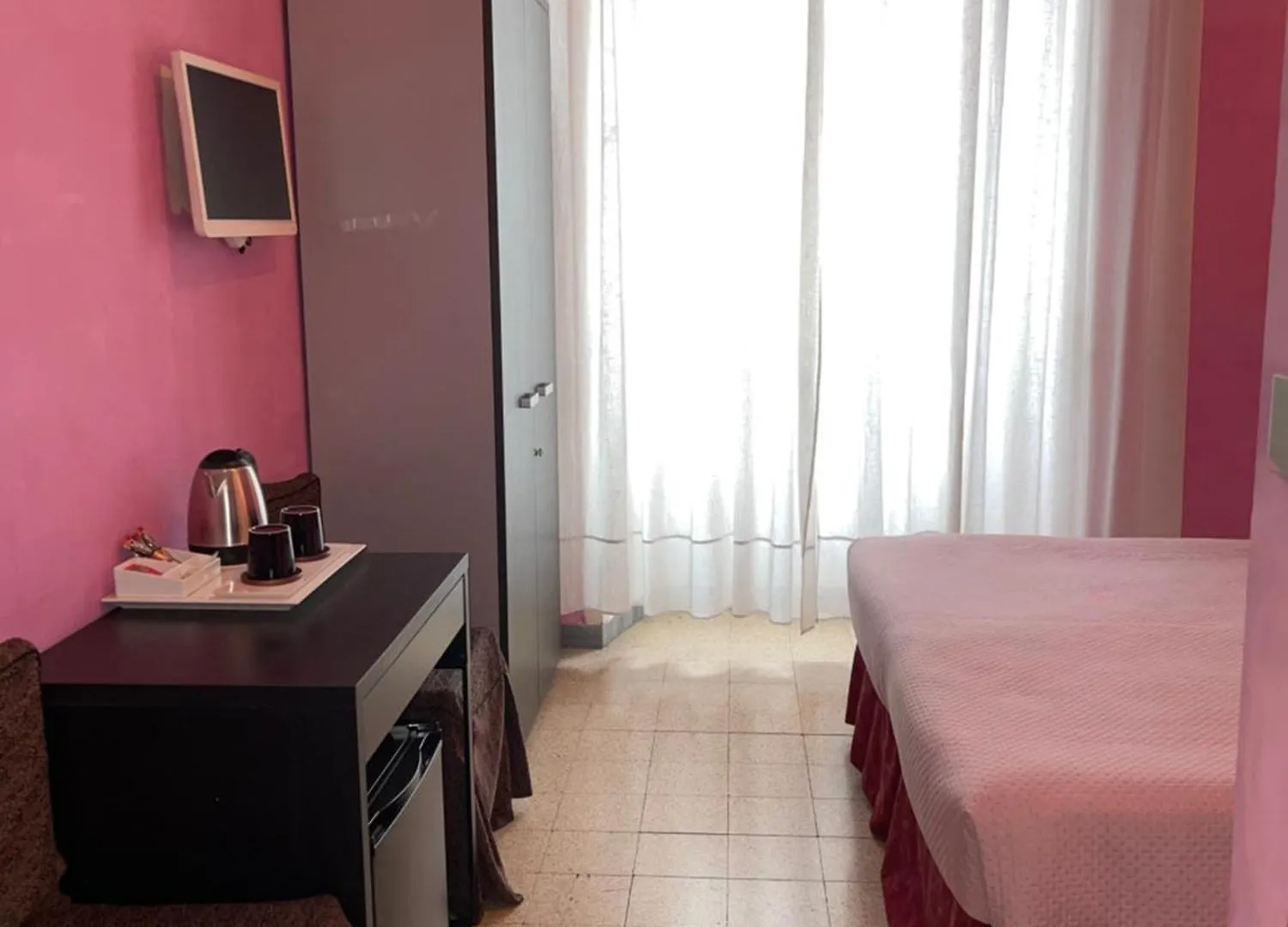 Guest House Meret Róma 2*,