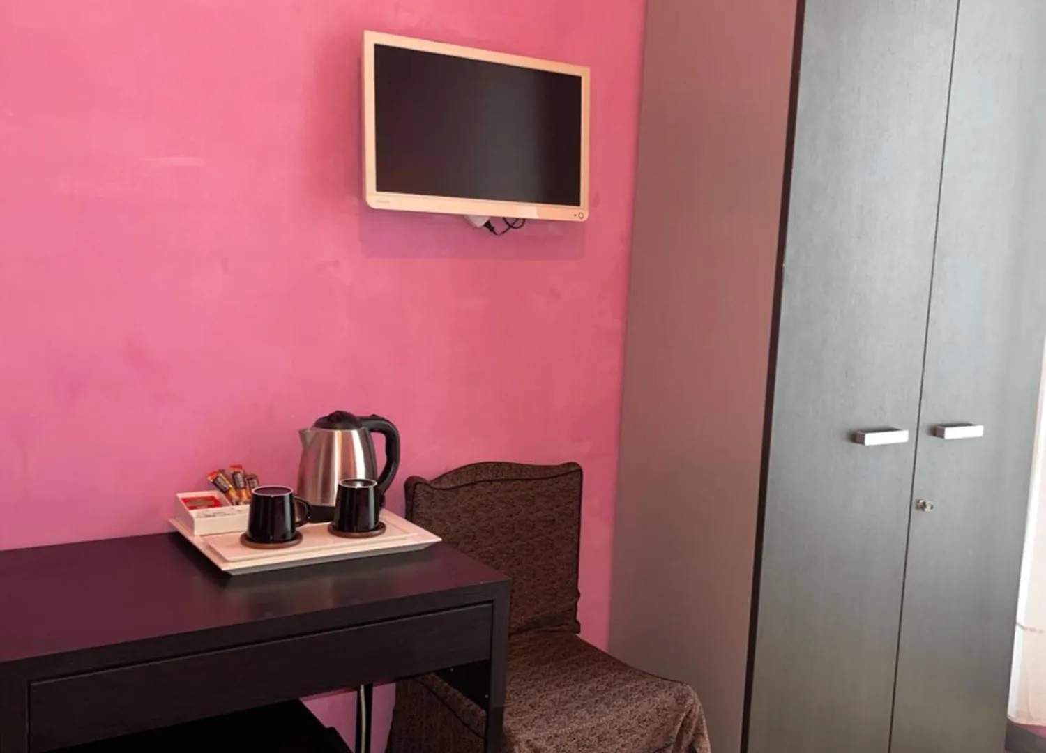 Guest House Meret Rom Bed & Breakfast