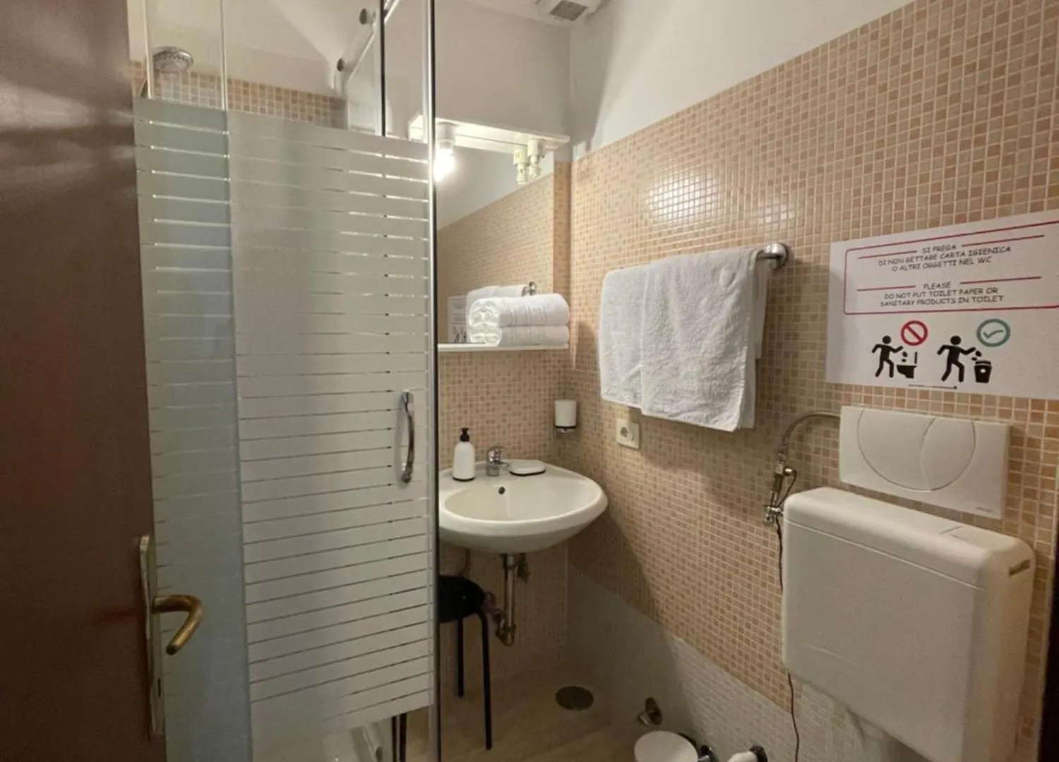 Guest House Meret Rom Bed & Breakfast